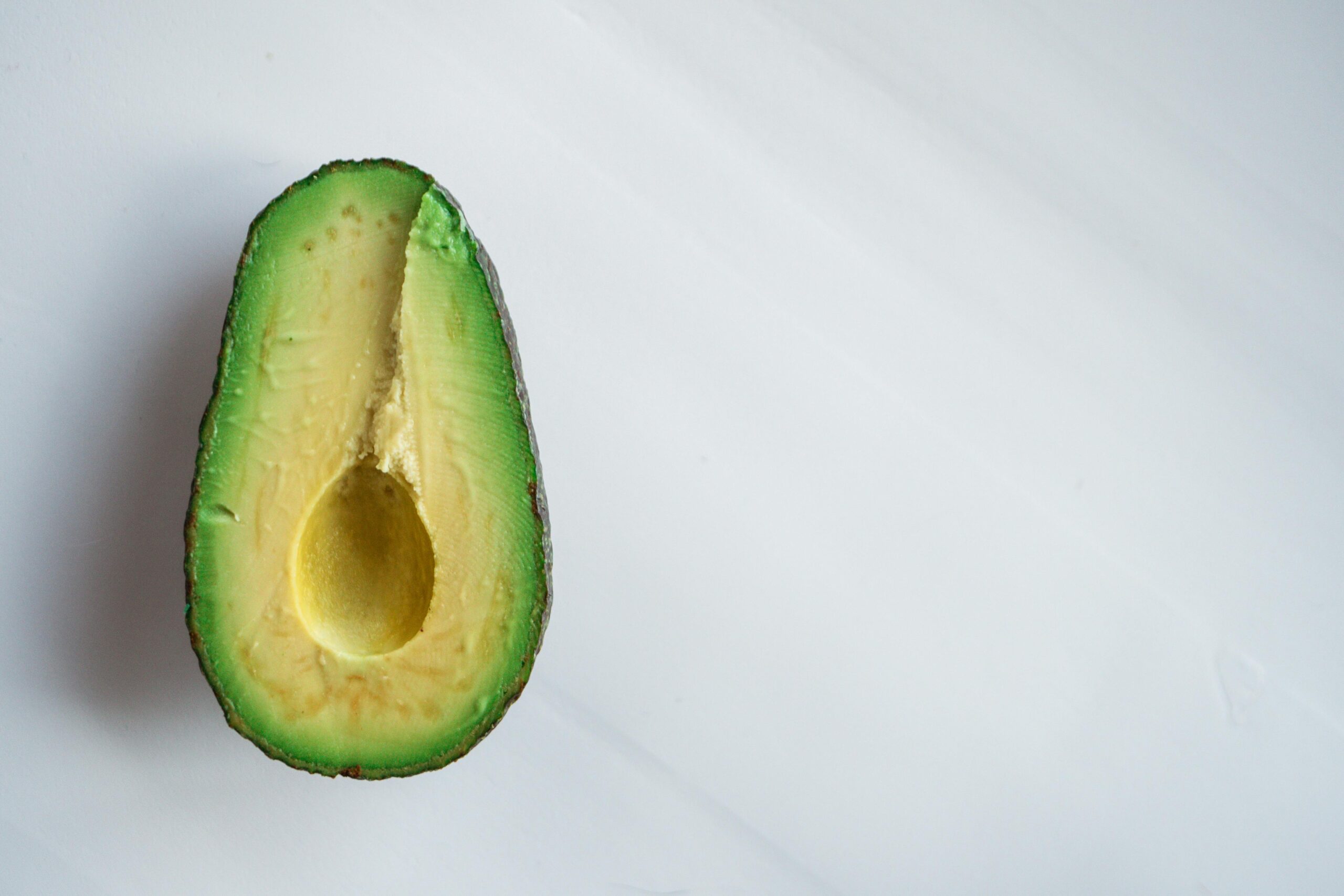 The Beginner's Guide to Carbs in Avocado: Nutrition Facts and Health Benefits
